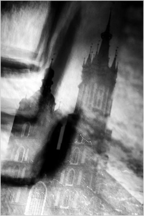 nieznani przechodnie